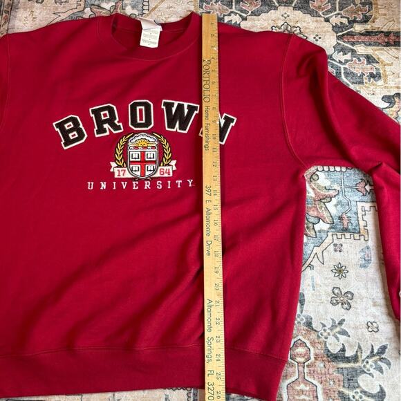 Brown University Crewneck Sweatshirt Ivy League Red Pullover Size Medium - Picture 7 of 10